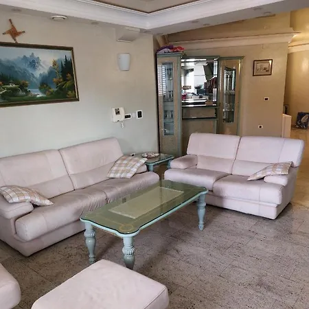 Harbour View Apartment Makarska